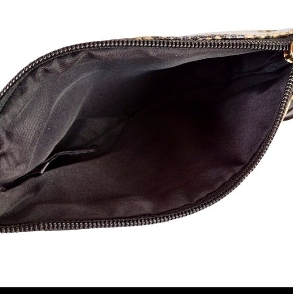 LIB Snake Print Wristlet Clutch NWT - Picture 3 of 3